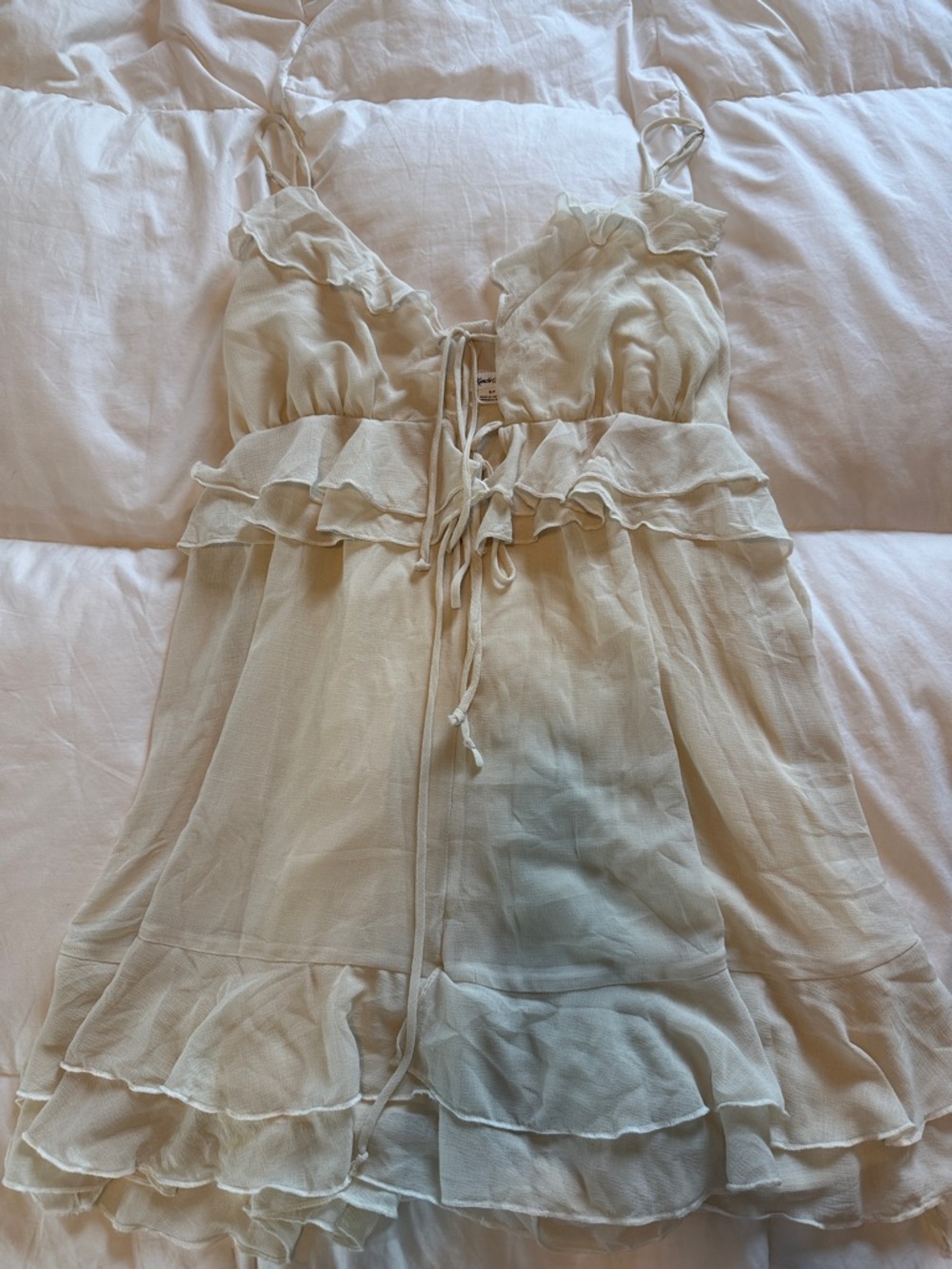 Kimchi Blue - Cream Ruffle Tie-Front Romper